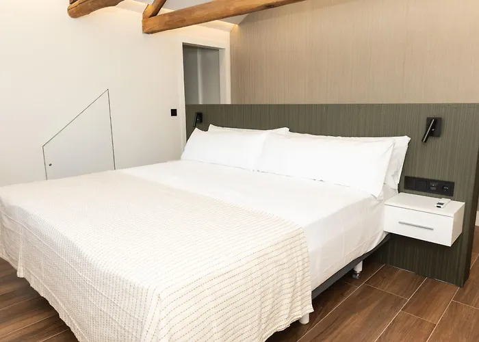 Pardavila 57 Slow Отель